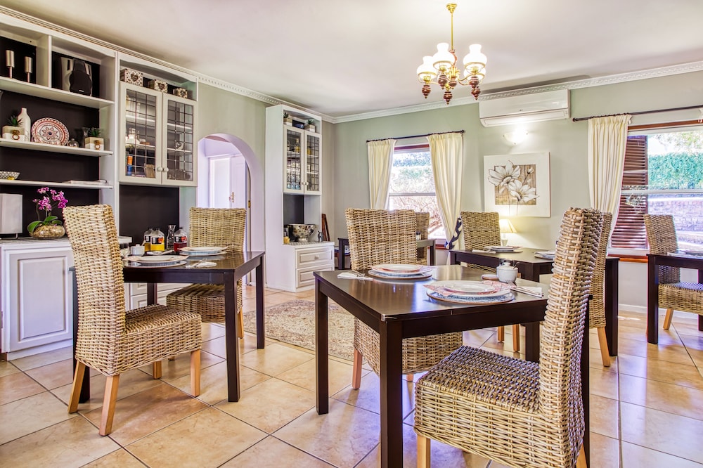 Highlands Lodge Guest House 16/27