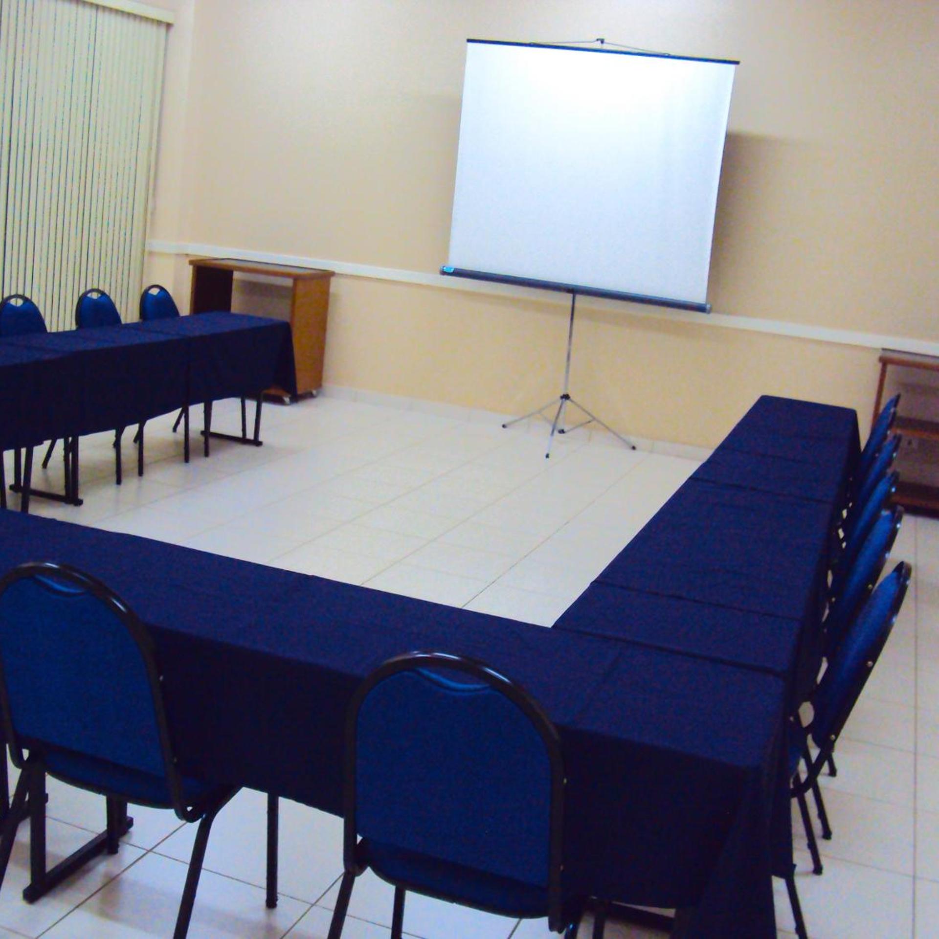 JR Hotel Marilia 43/50