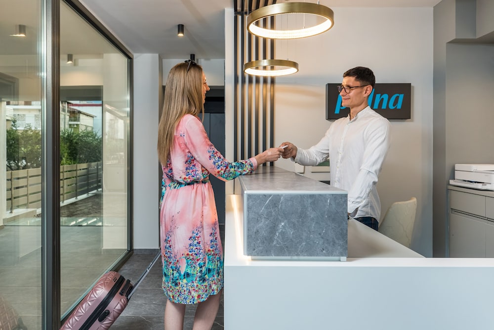 Pidna Apartments 4/23