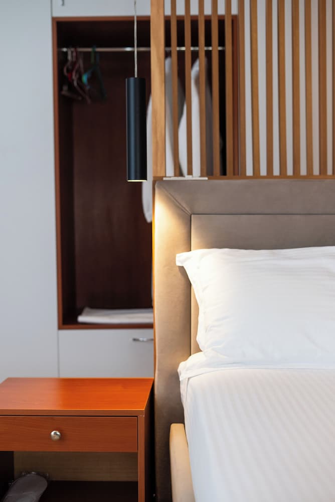 Olivar Hotel Tirana 35/60