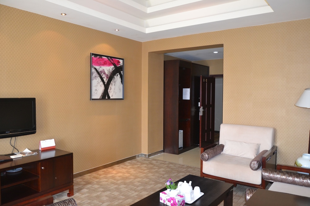 Kololo Courts Hotel & Restaurant 7/40
