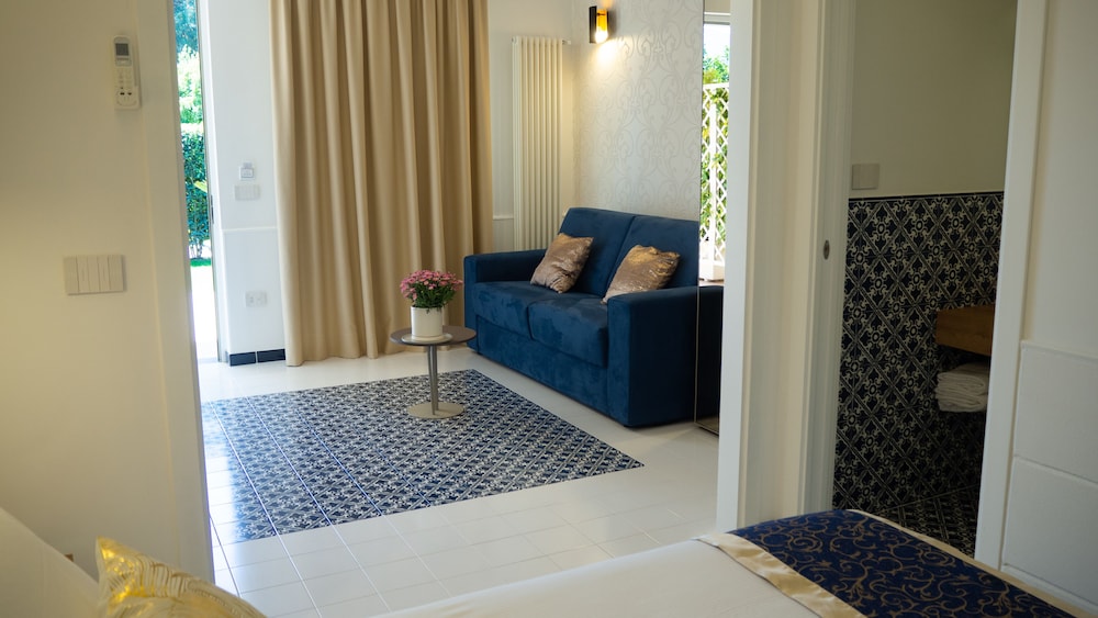 Lobby at Resort Bosco De Medici, POMPEI