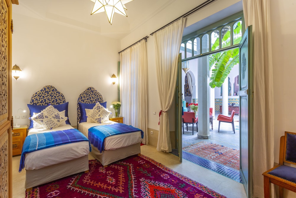 Riad Azahar 8/50