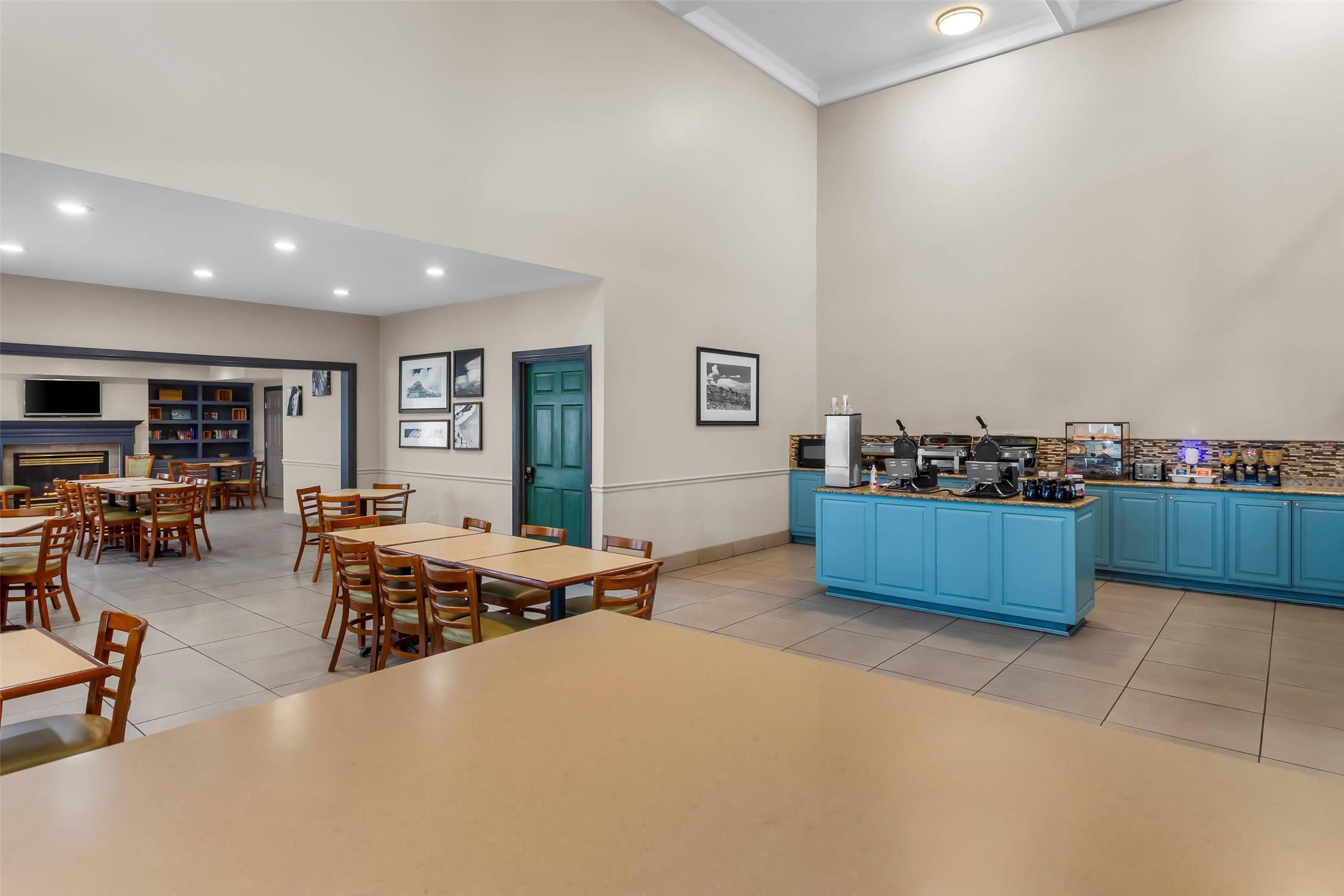Country Inn and Suites By Radisson Beckley WV 52/65