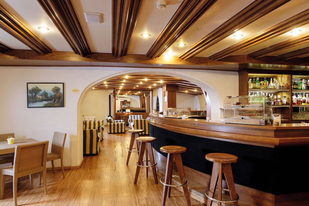 Hotel Miramonti Corvara 38/48
