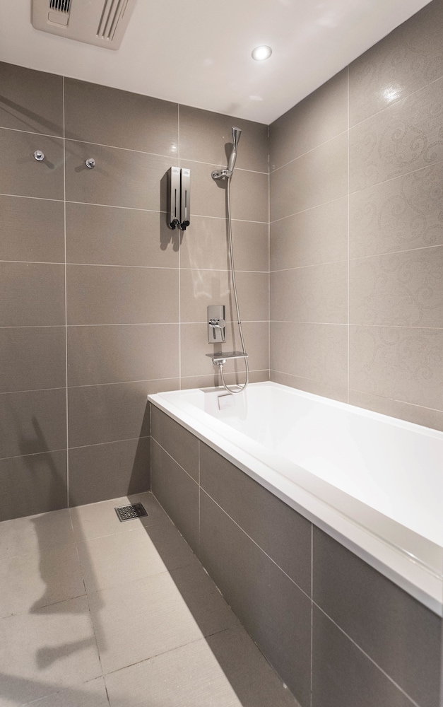 Saual Keh Hotel 48/49