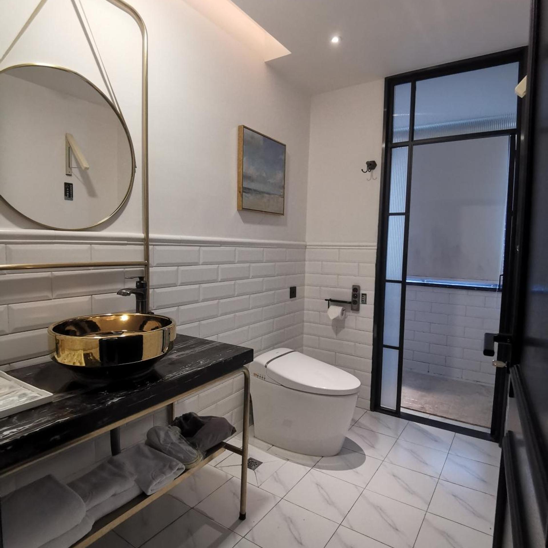CASUAL LIFE HOTEL 49/51