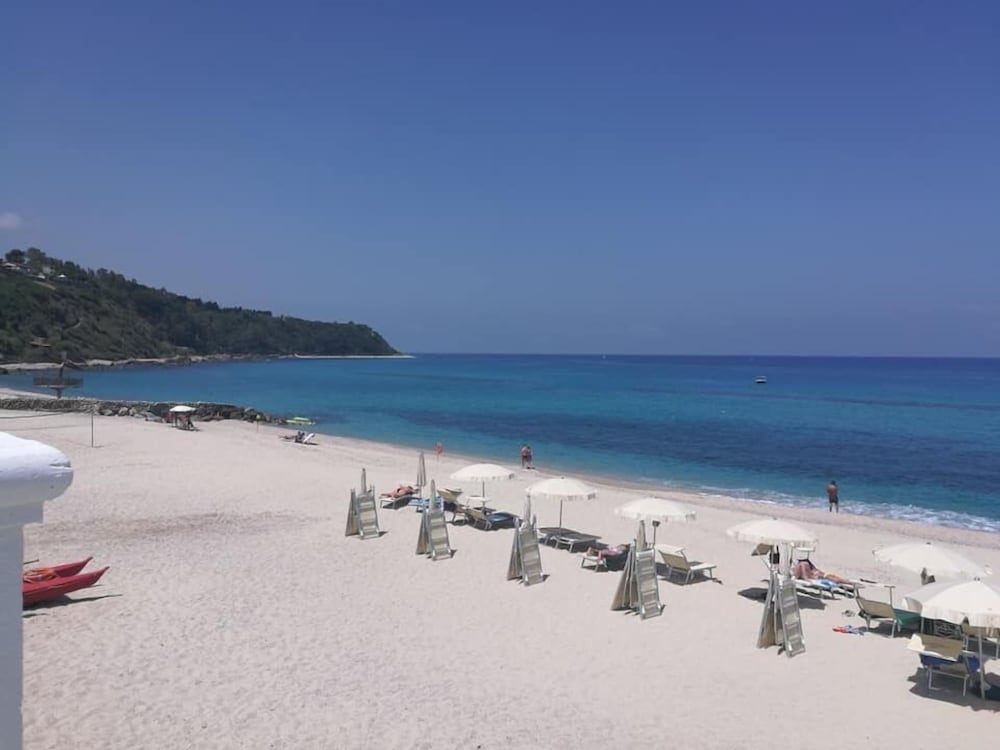 Cala Petrosa Resort. 41/55