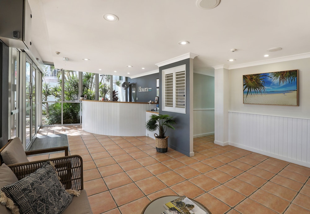 ELOUERA TOWER BEACHFRONT APARTMENTS 6/69