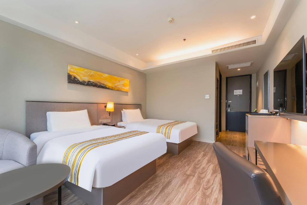 Home Inn Plus (Xi'an High Tech Zone Jinye No. 1 Zhangba No. 4 Subway Station Store) 31/58