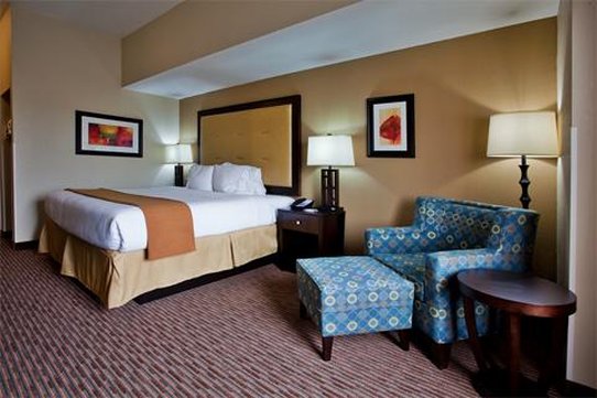 Holiday Inn Express Hotel & Suites Cordele North 34/79