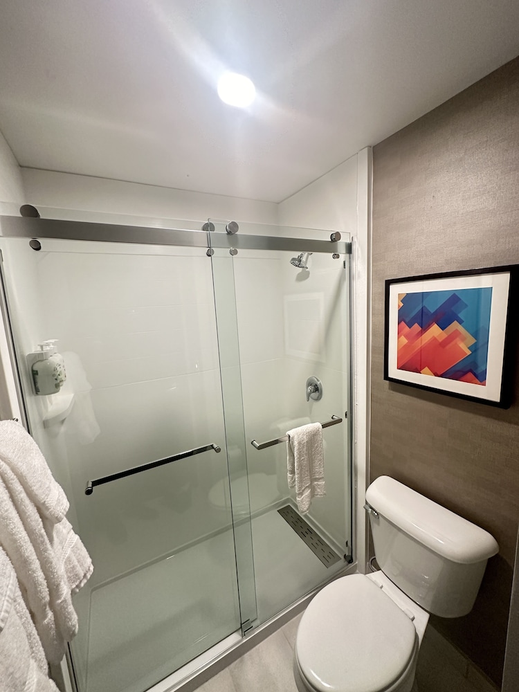 La Quinta Inn by Wyndham Columbia NE / Fort Jackson, SC 54/55