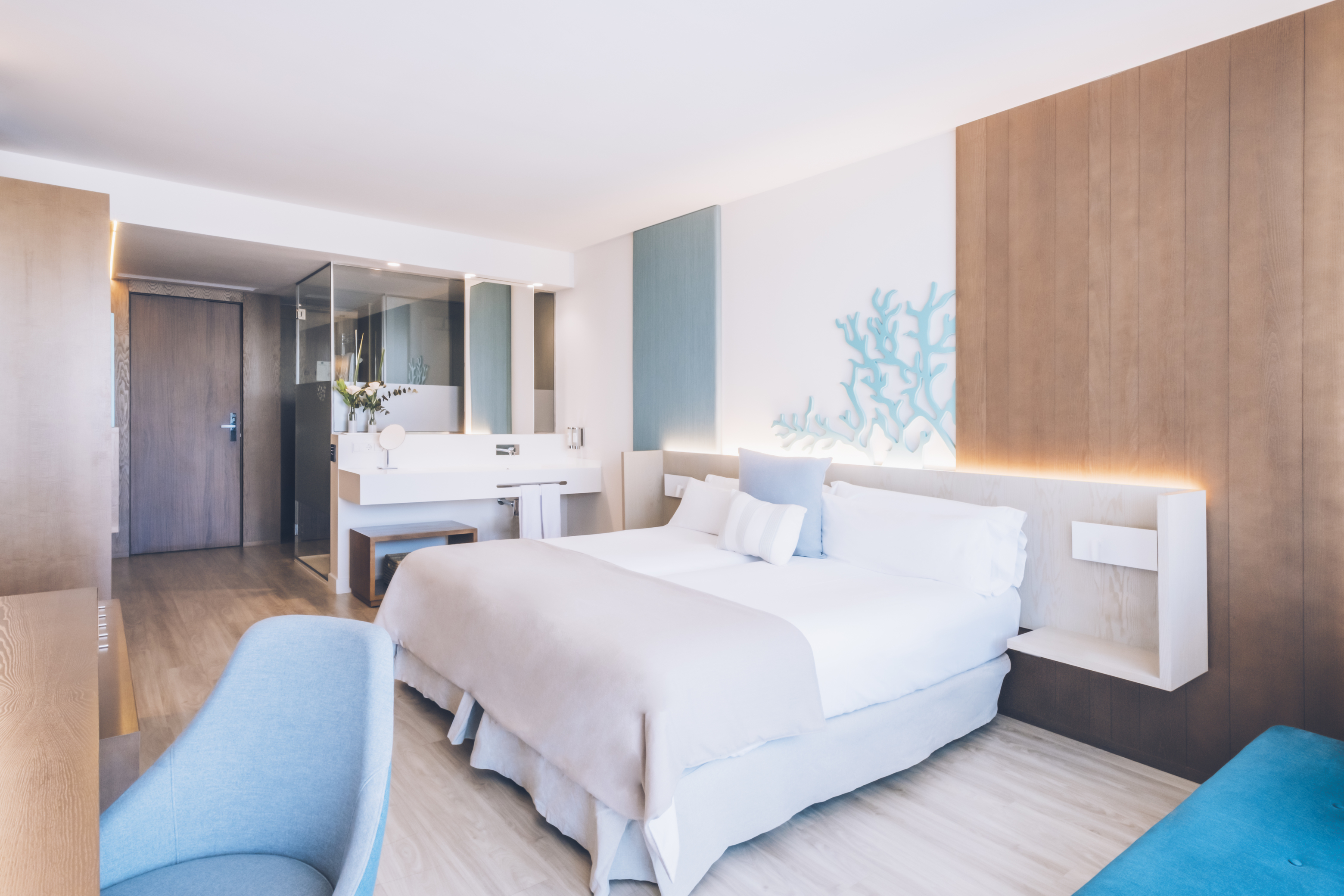 Room, Single, Double Bed, Lateral Side Sea View