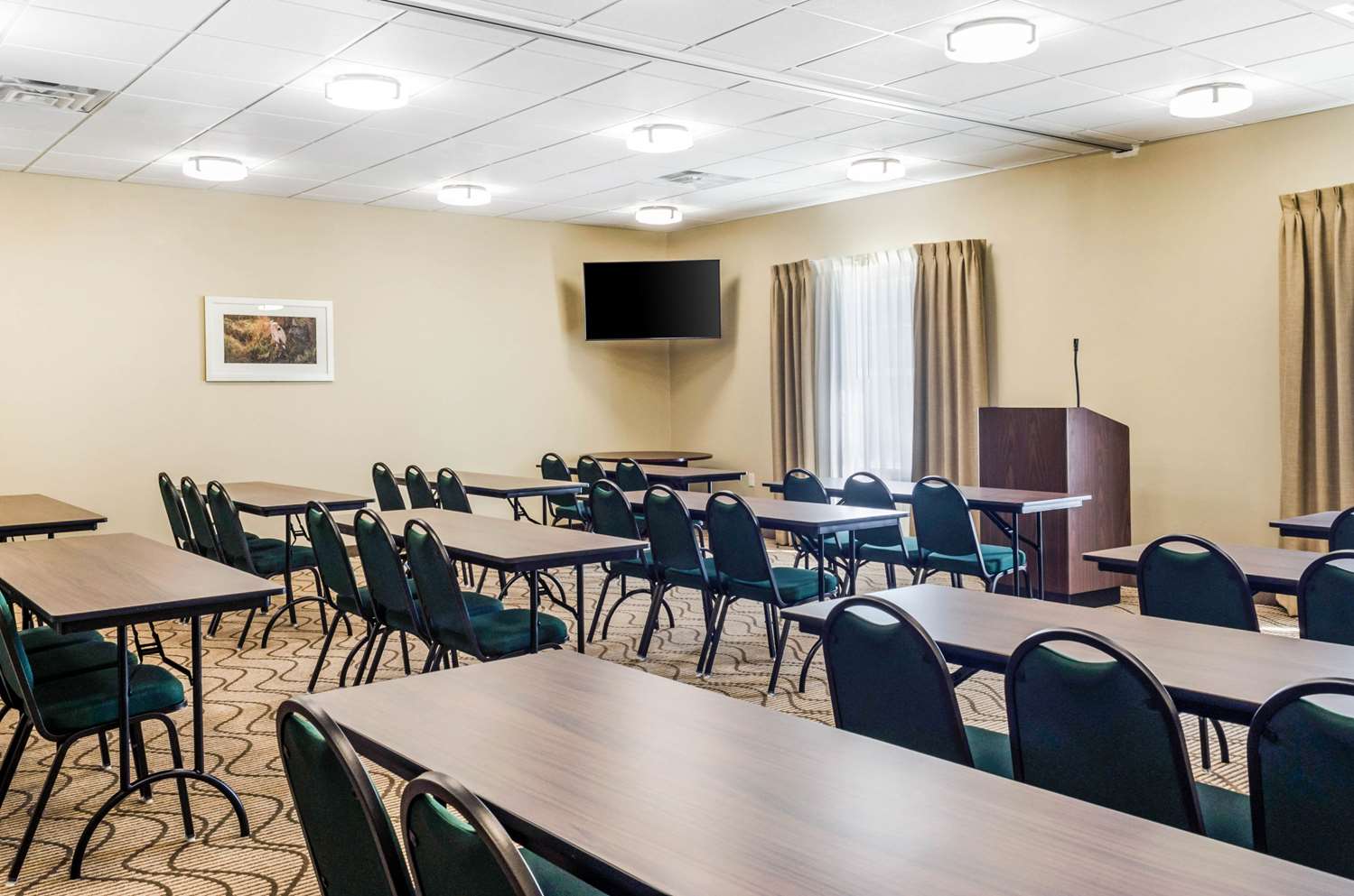 MAINSTAY SUITES HACKBERRY SPORTSMAN'S LODGE 11/17