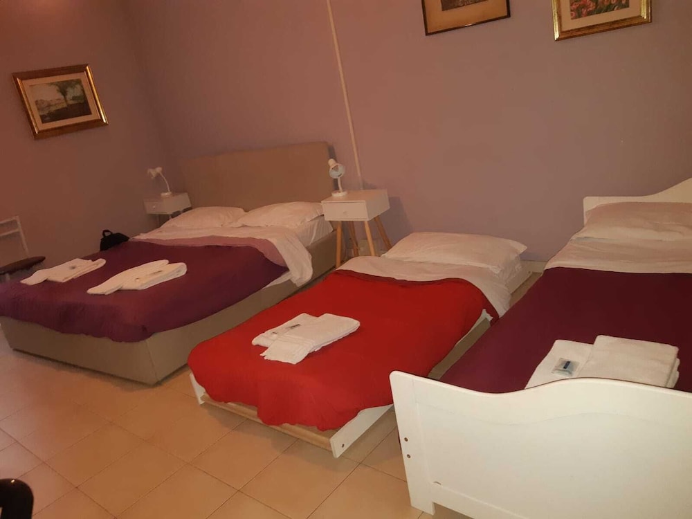 Gialel B&B 12/51