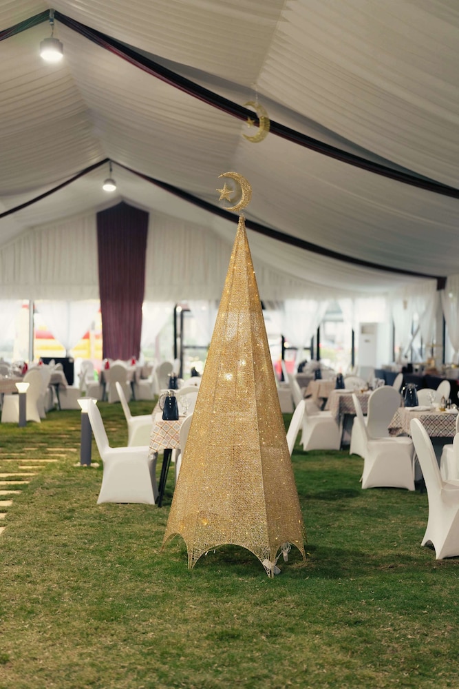 فندق راديسون بلو مركز الرياض للمؤتمرات والمعارض(Radisson Blu Hotel Riyadh Convention & Exhibition Center) 45/50