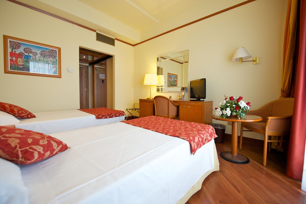 Hotel Delfino Taranto 9/74