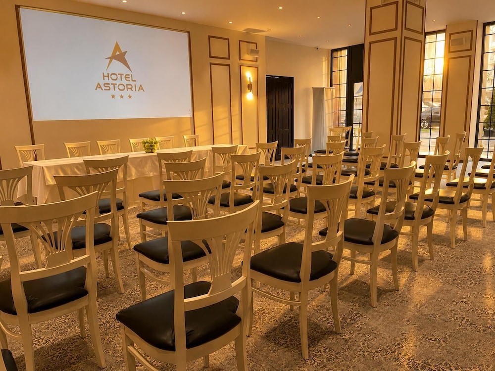 Astoria Hotel 41/50