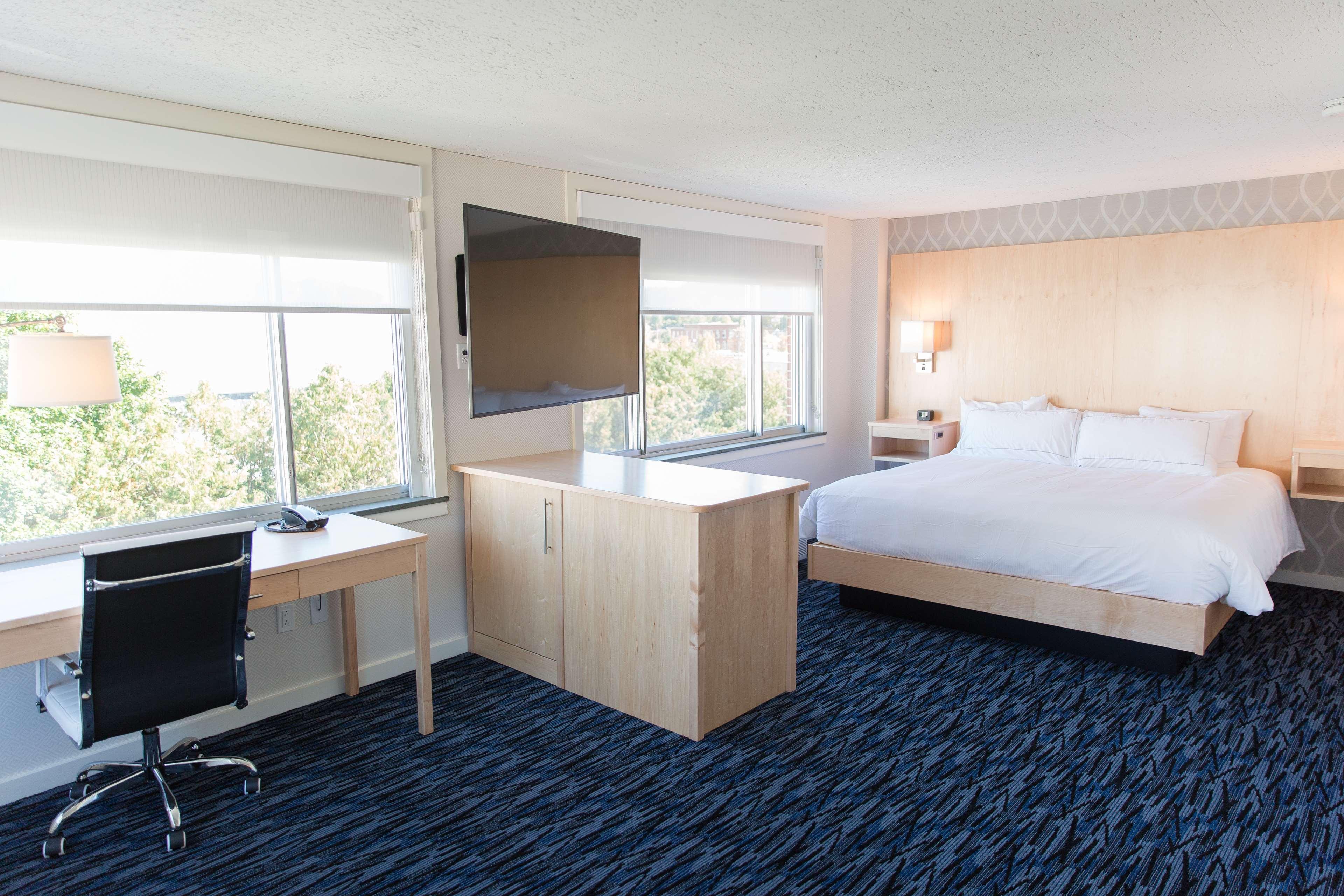Studio, Suite, King Bed, Sofa, Corner