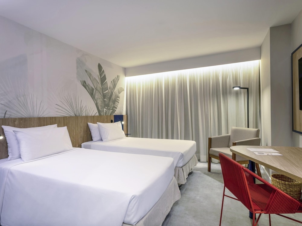 SUPERIOR, TWIN BEDS