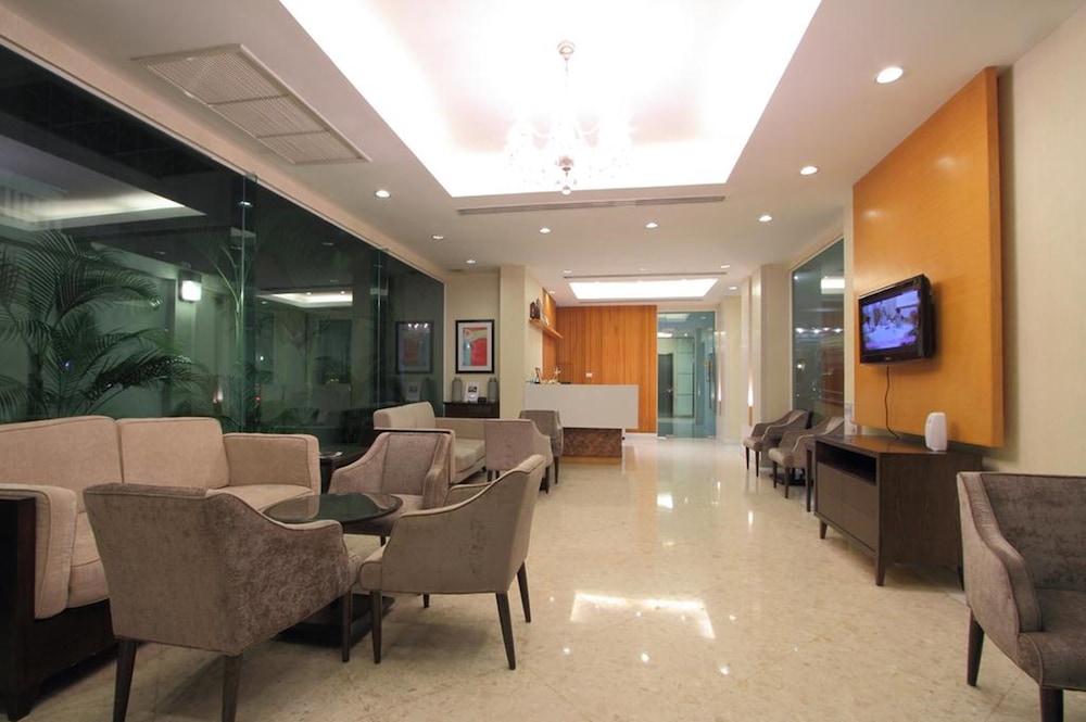 D Varee Montara Thonglor 25 58/70