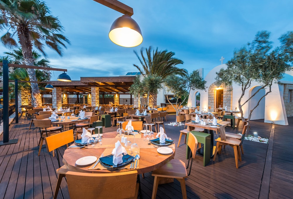 Stella Palace Resort and Spa 68/88