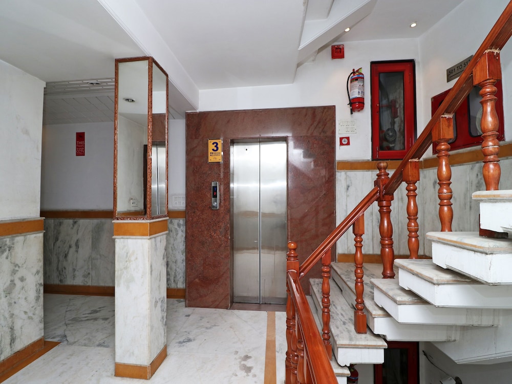 Oyo 12982 Hotel Oris International 50/50