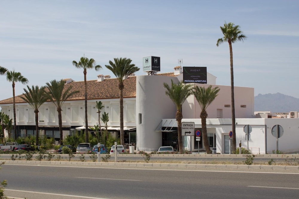 Avent Verahotel 4/44