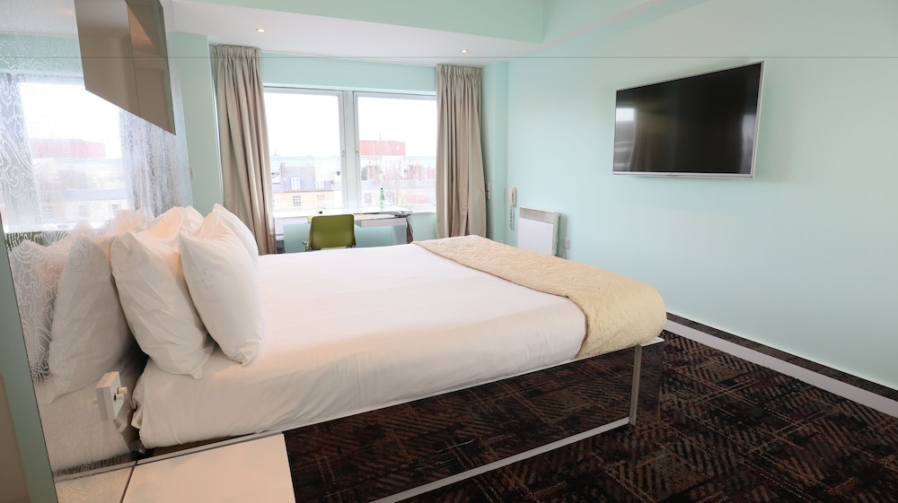 Citrus Hotel Cheltenham By Compass Hospitality 9/79