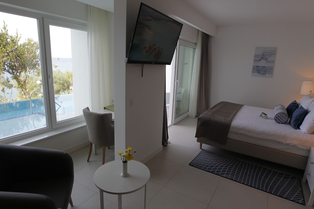 TUI BLUE Adriatic Beach - Adults Only 14/75