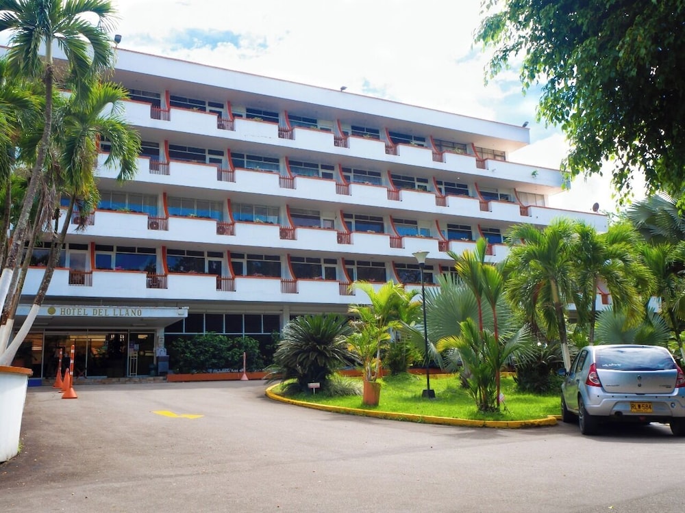 Hotel Del Llano 2/64