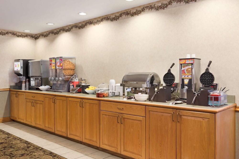Country Inn Suites By Radisson Frackville Pottsville Pa 27/32