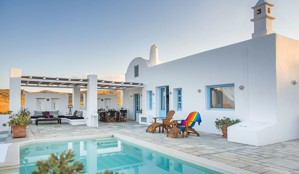 Anema Boutique Hotel & Villas 64/72