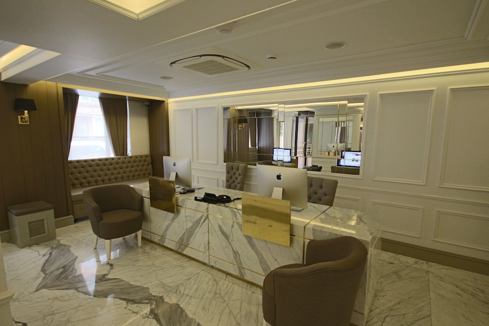 Mina Hotel 51/69