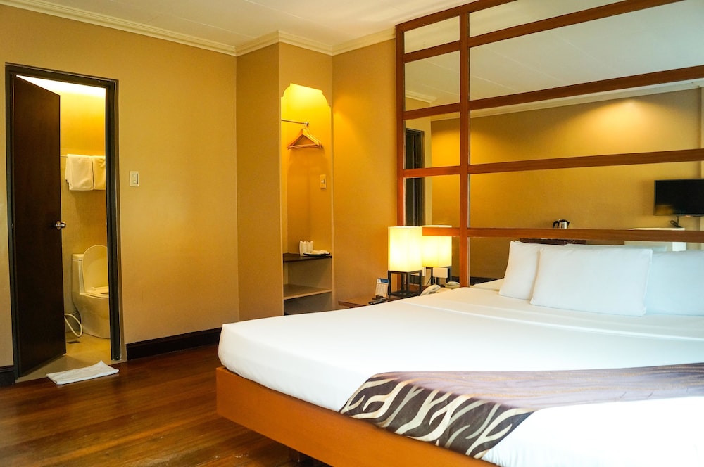 Hotel La Corona De Lipa 4/35