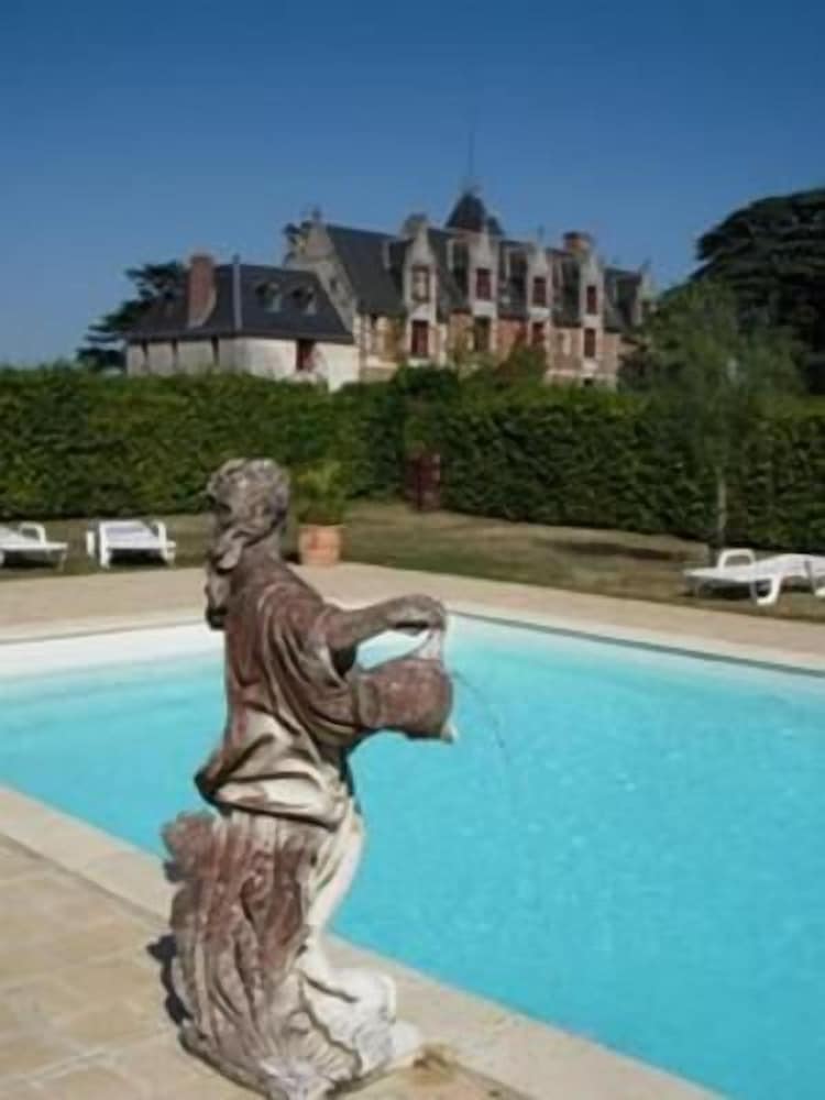 CHATEAU DE JALLANGES 58/61