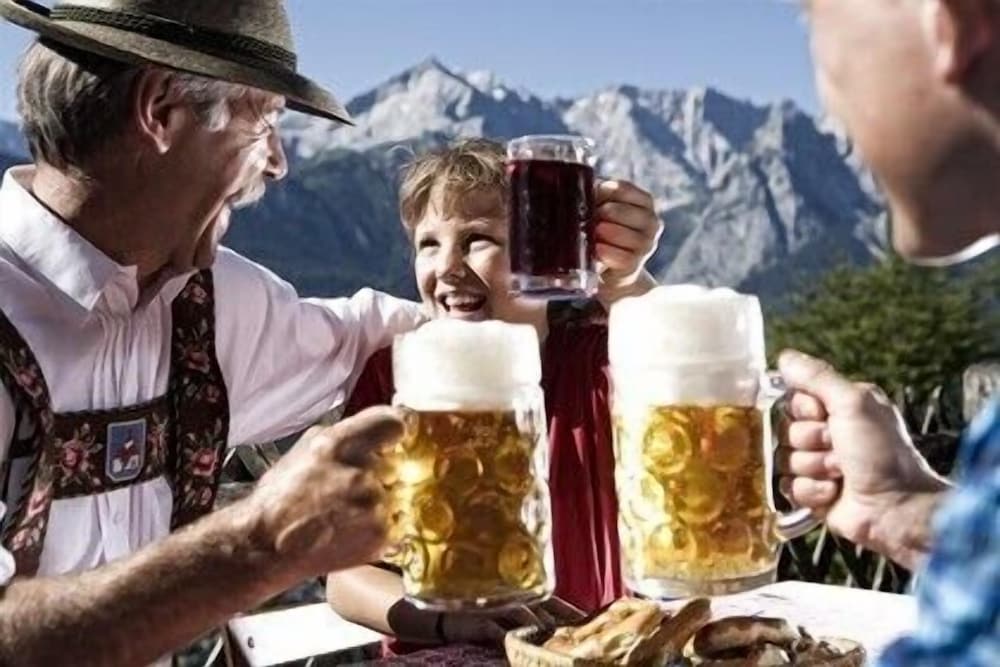 Hotel Roter Hahn Bed and Breakfast 13/44