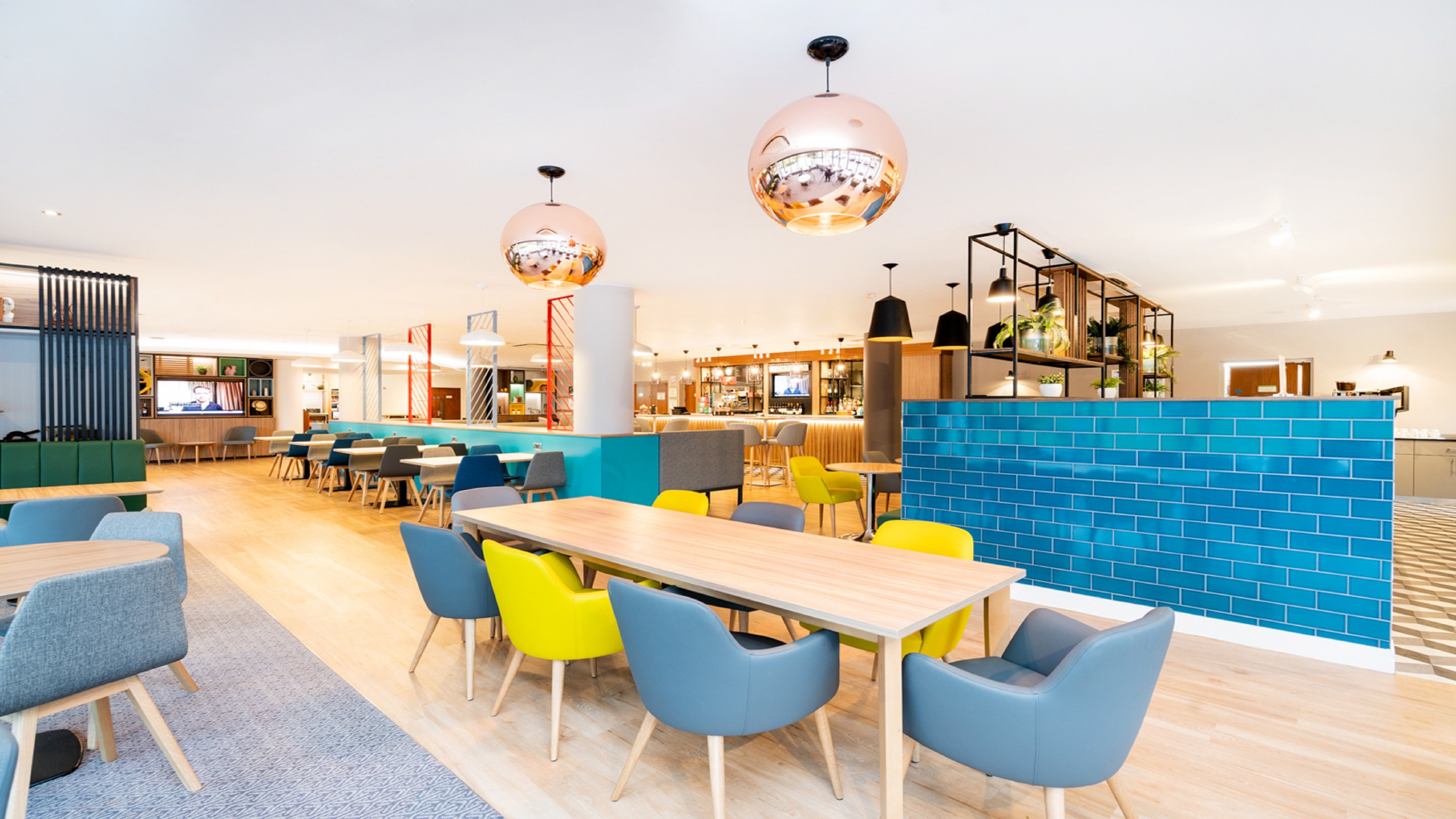 Holiday Inn London Luton Airport 42/64