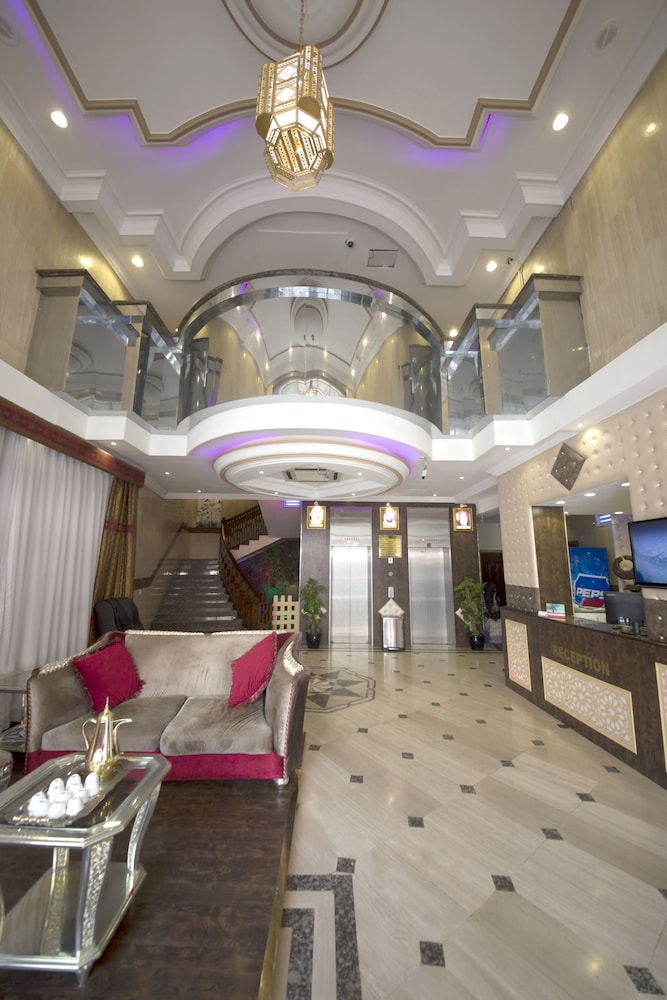 Mariana Hotel 36/50