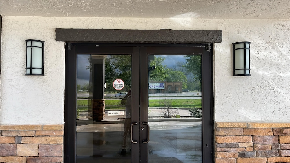Days Inn by Wyndham Coffeyville 33/63