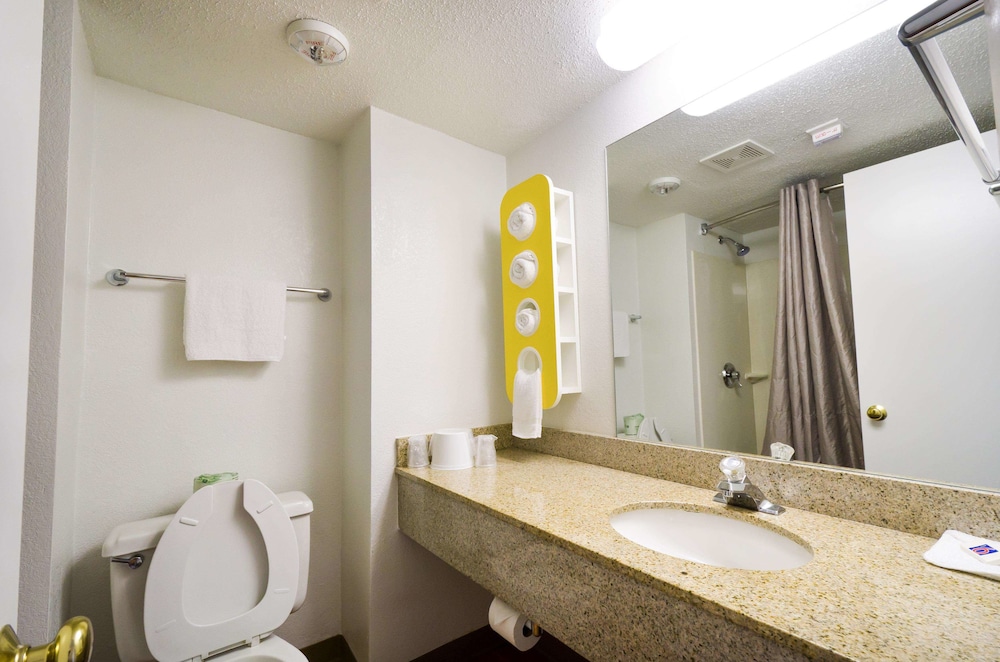 Motel6 Springfield, VA - Washington DC Southwest 19/47