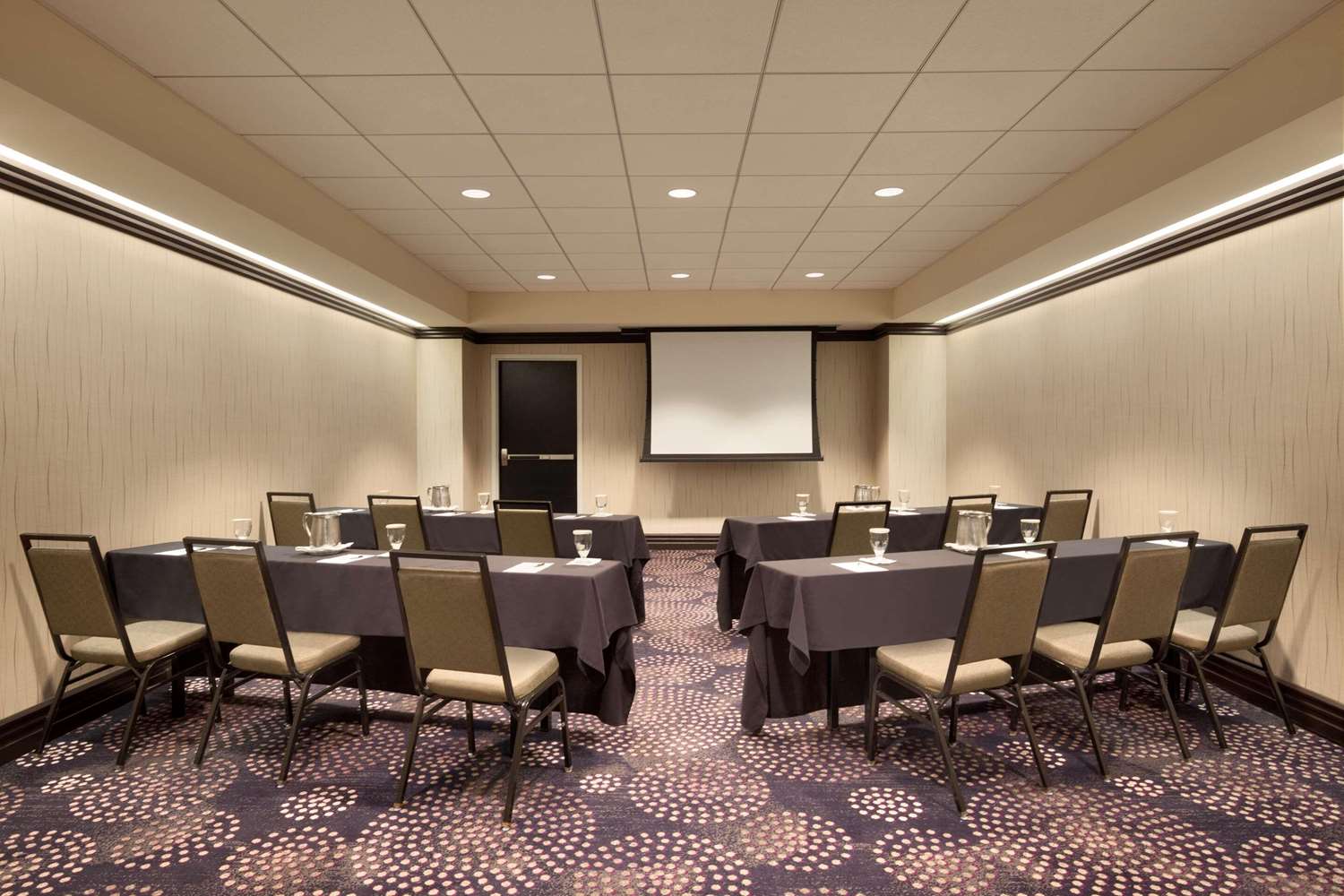 Radisson Blu Hotel Fargo 33/44