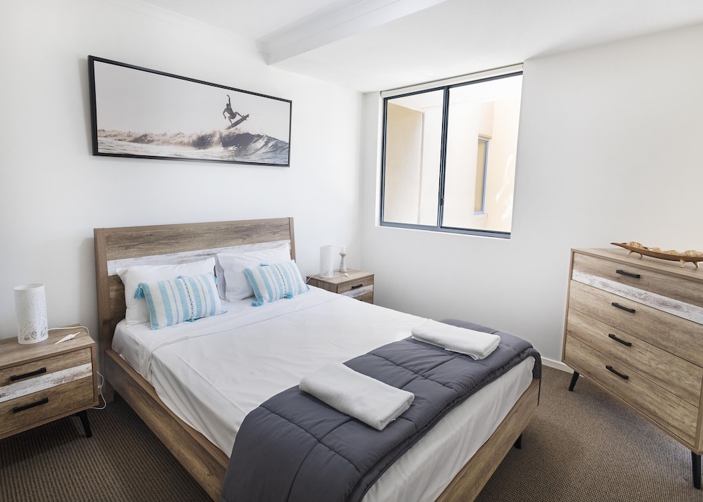 Swell Resort Burleigh Beach 43/50