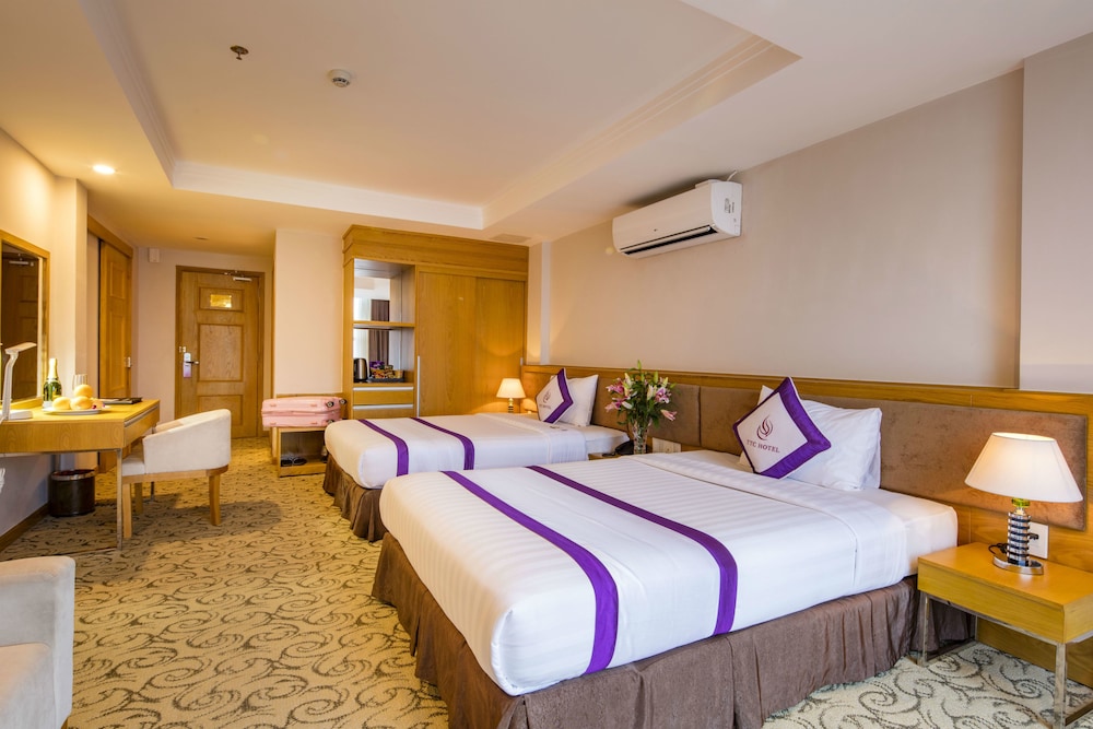 DELUXE, DOUBLE BED