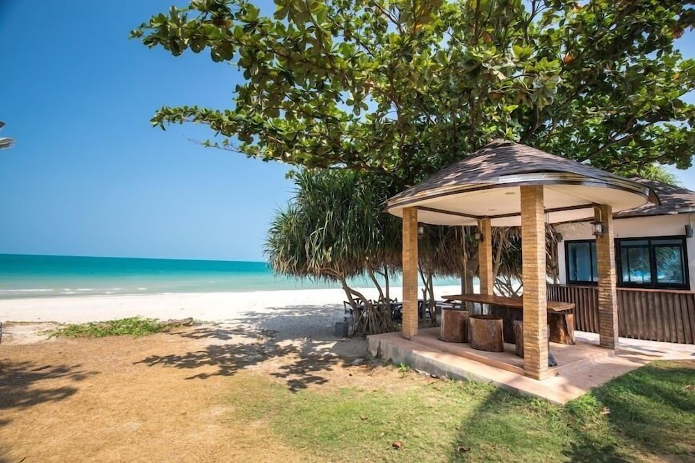 Chonnapha Resort 55/66