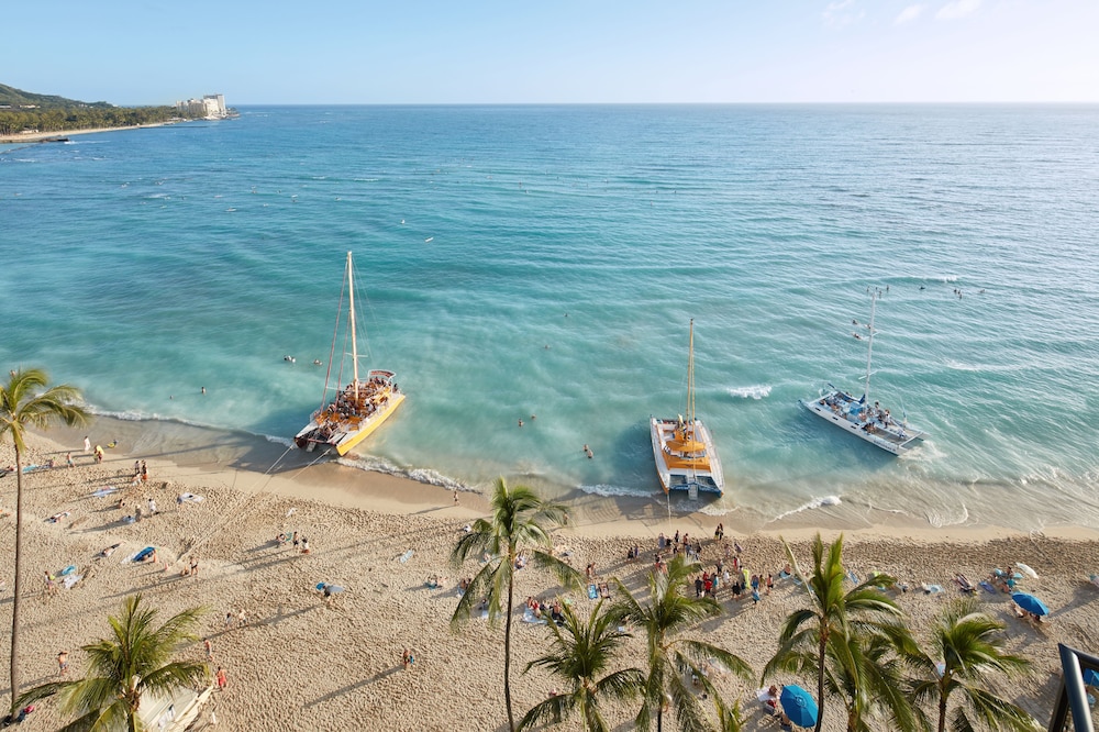 OUTRIGGER Waikiki Beach Resort 49/88
