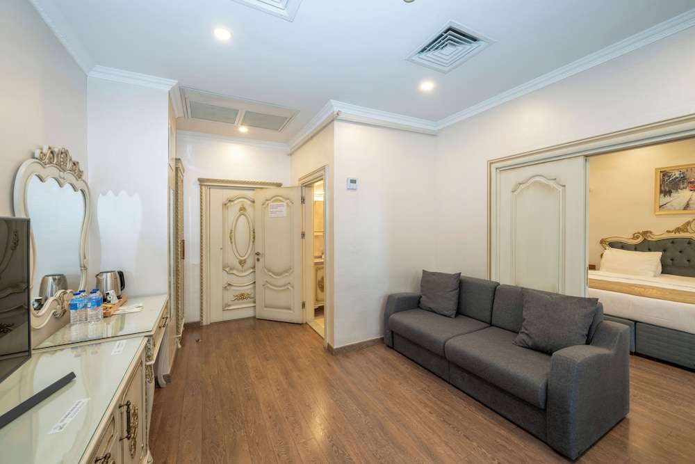 CZN Burak Hotel 47/74