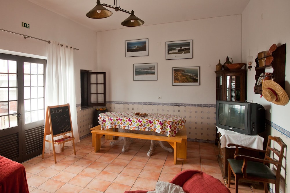 Ericeira Chill Hill 2 Peach Garden 29/50