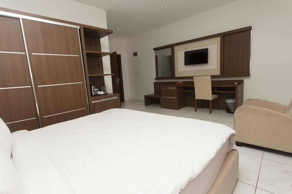San Marino Hotel Apartment 7/50