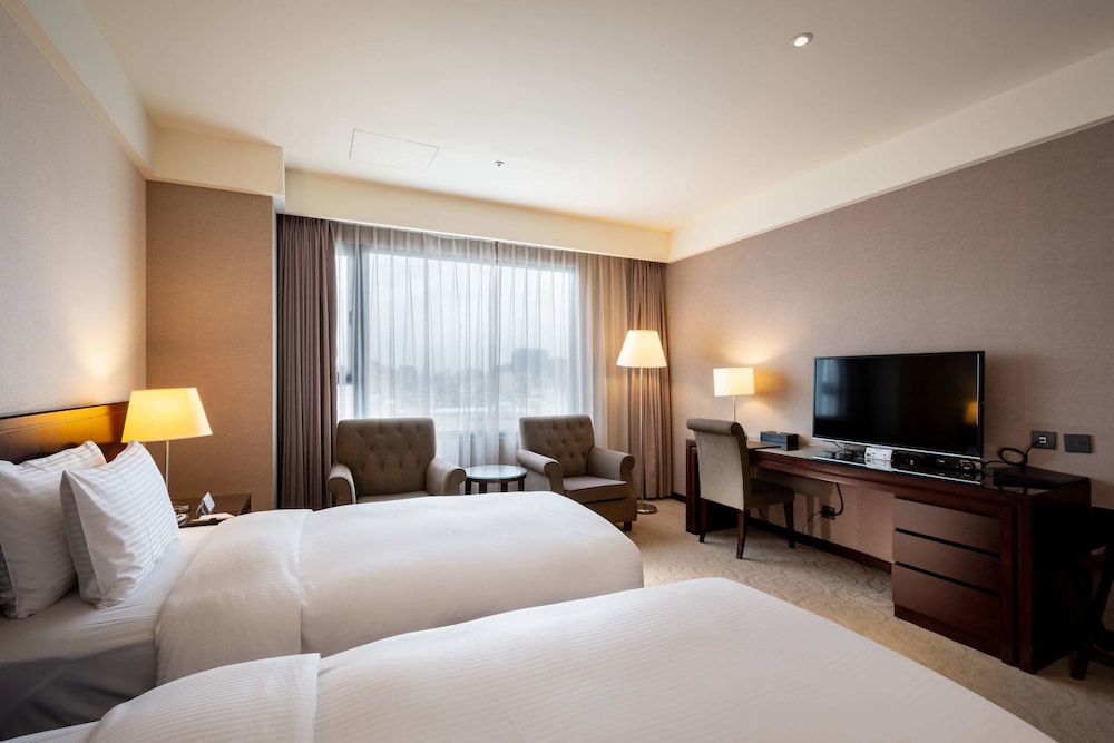 Lai Lai Hotel 13/74